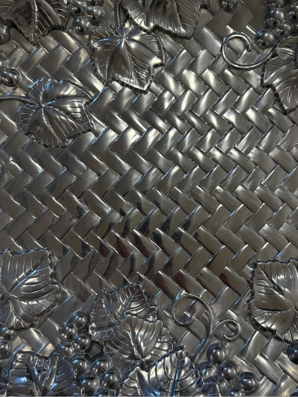 Lenox Grapeweave Oval Handled Serving Tray | Hefty Metal Serveware 22”